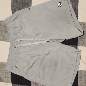 Vuori Kore Shorts - Men's Largr